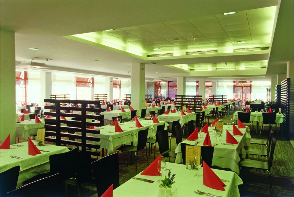 Pical _hotel_restaurant